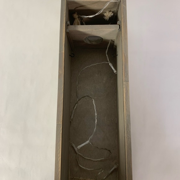 Demdaco Wine Friends Good Times LED Lights  Wood Wine Bottle Gift Box Decor - Picture 3 of 14